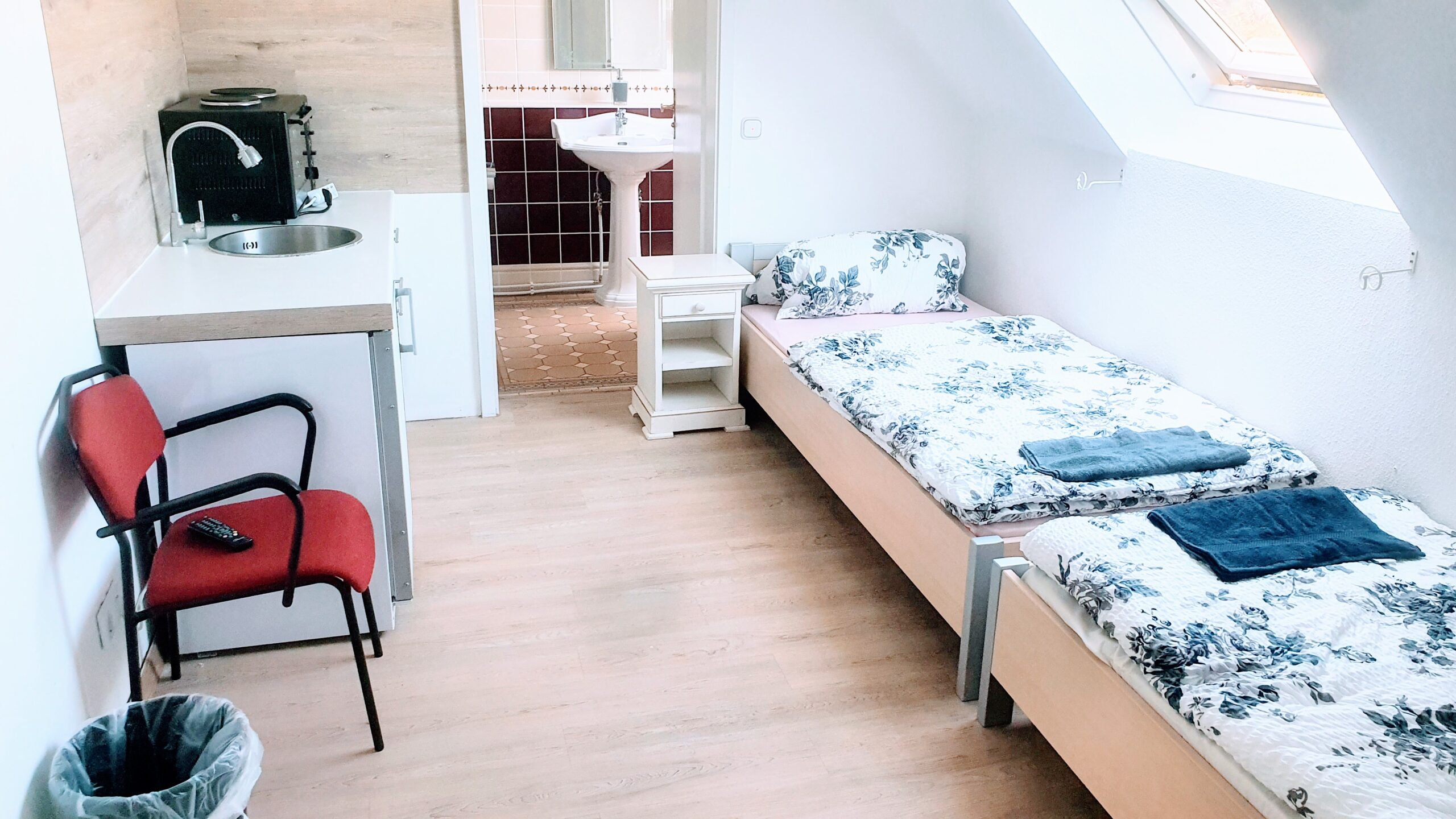 FMI STUDIO APARTMENT 17