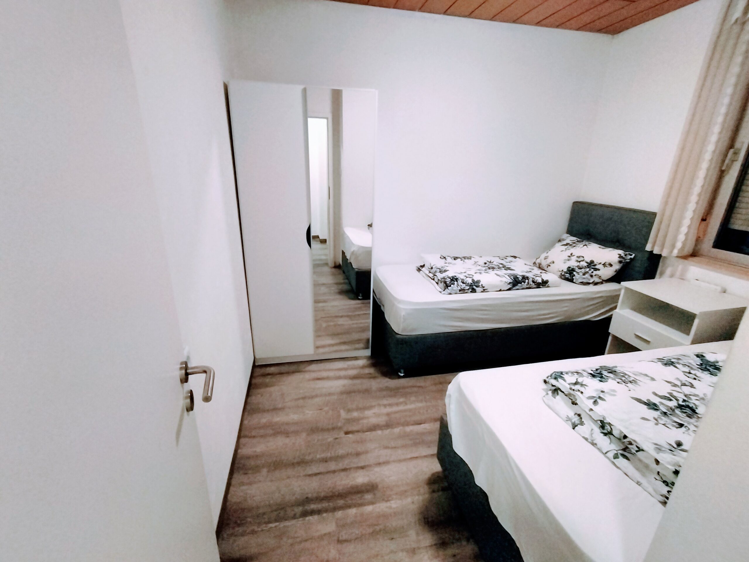 FMI 2-BEDROOMS APARTMENT 1.OG-R