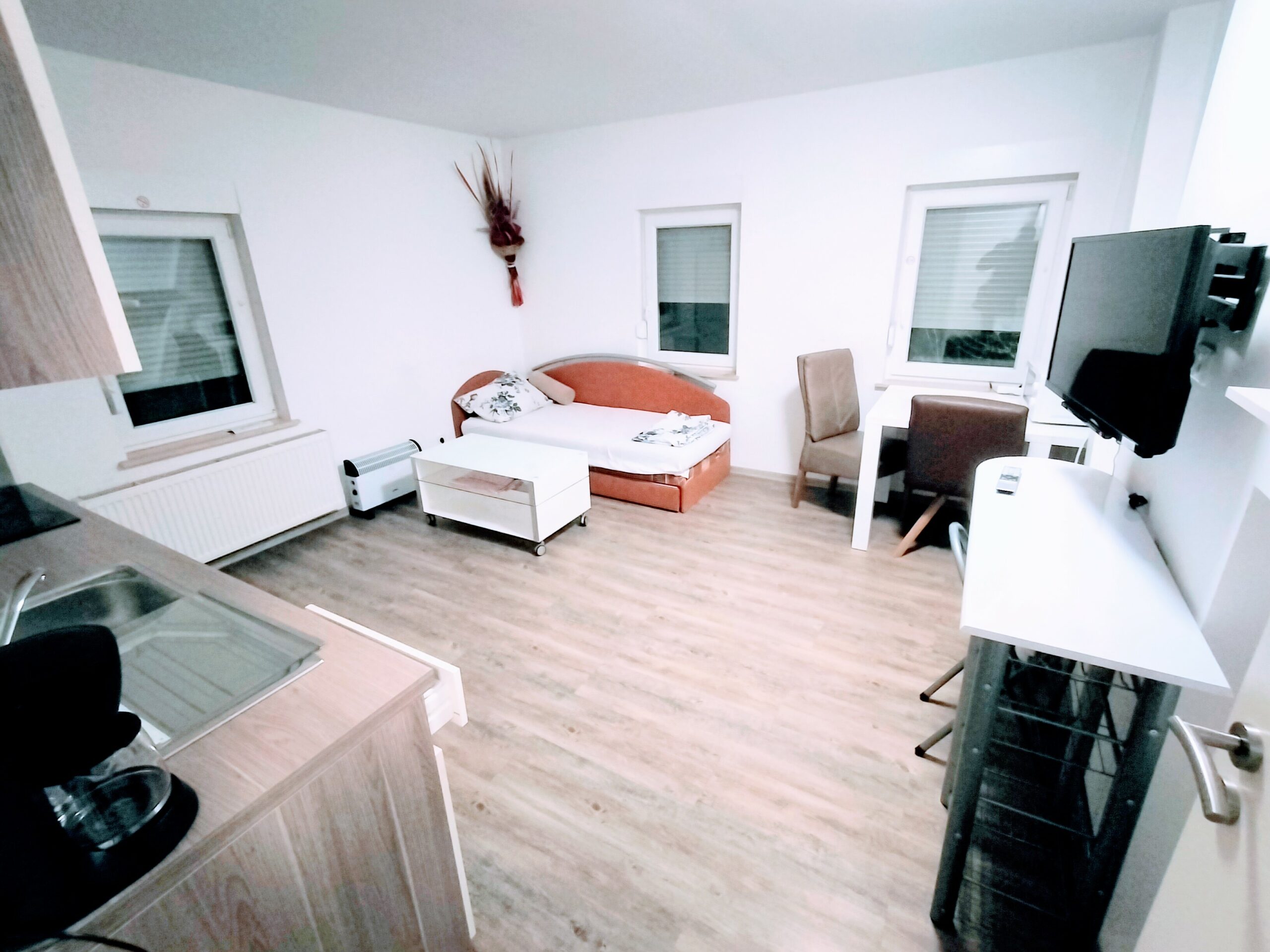 FMI 2-ROOMS APARTMENT (OG-1 RIGHT)